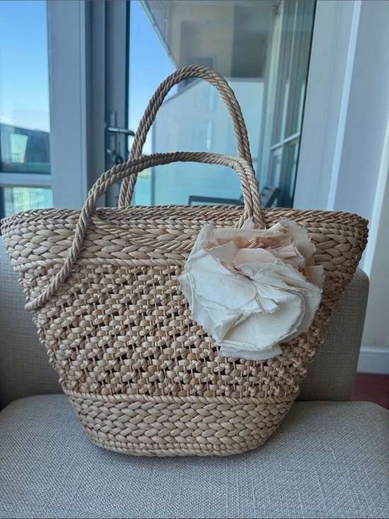 J. Crew Handbags - J. Crew Natural Woven Tote with Cream Floral Accent